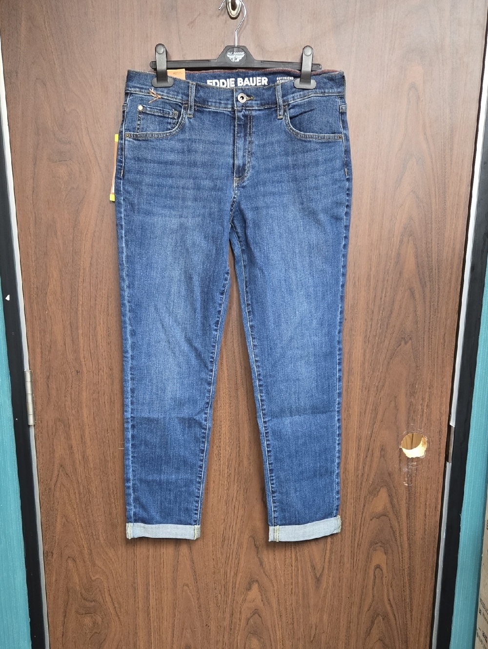 Eddie Bauer Size 6 Medium Wash Boyfriend Mid Rise Slim Jean
